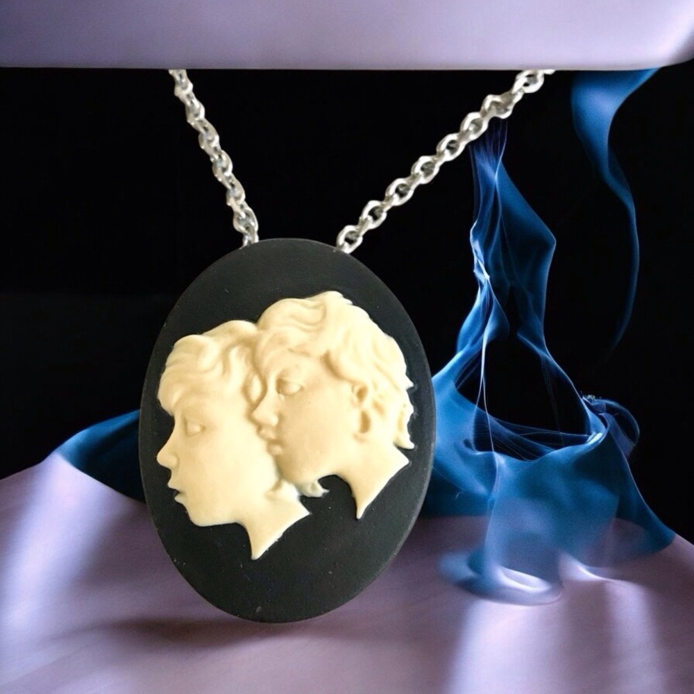 🆕 3D Gemini Pendant Necklace Wood/Stainless Steel